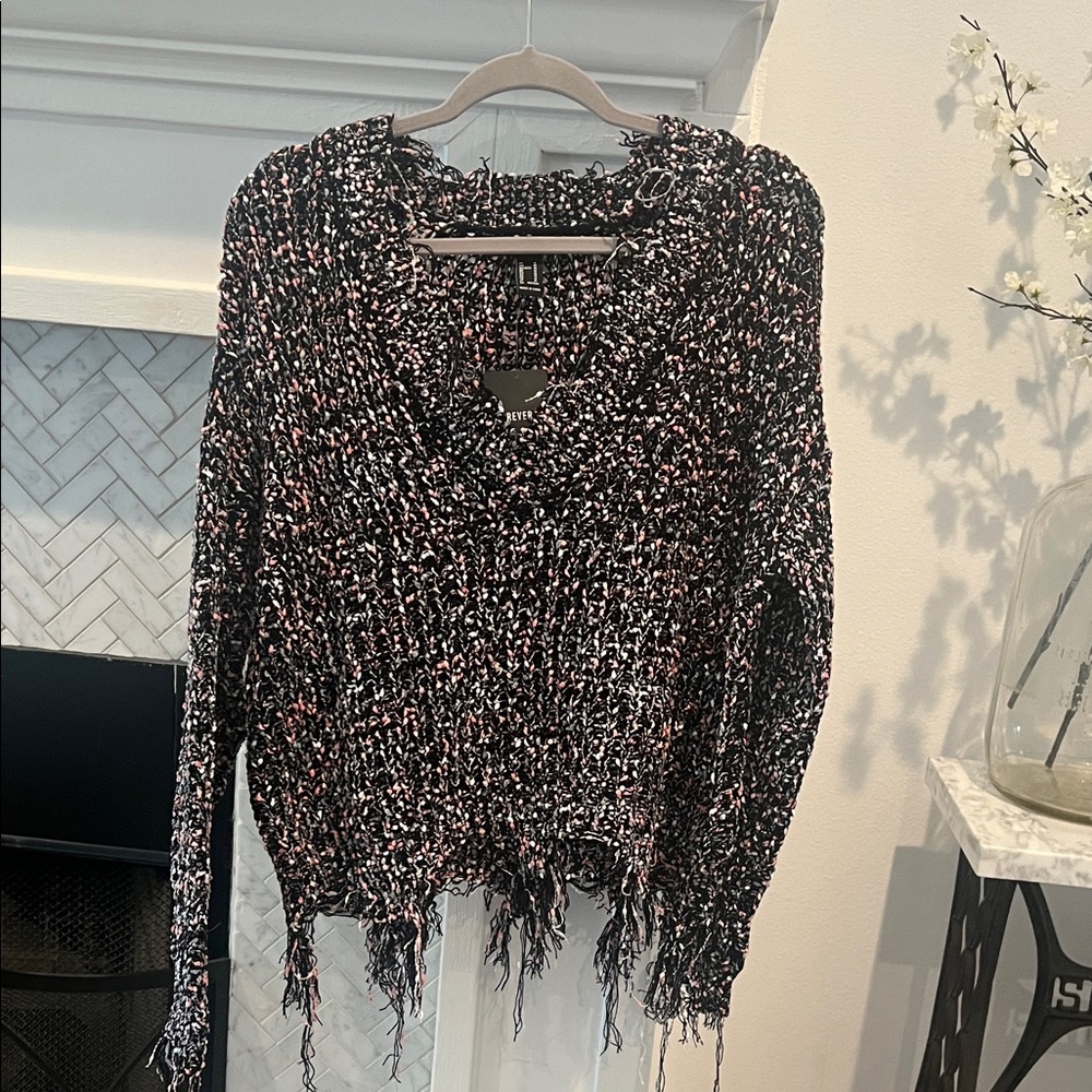 Forever 21 Black and Pink Knit Sweater